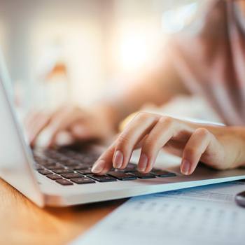 Flexible software op maat van uw bedrijf close up of hands typing on a keyboard